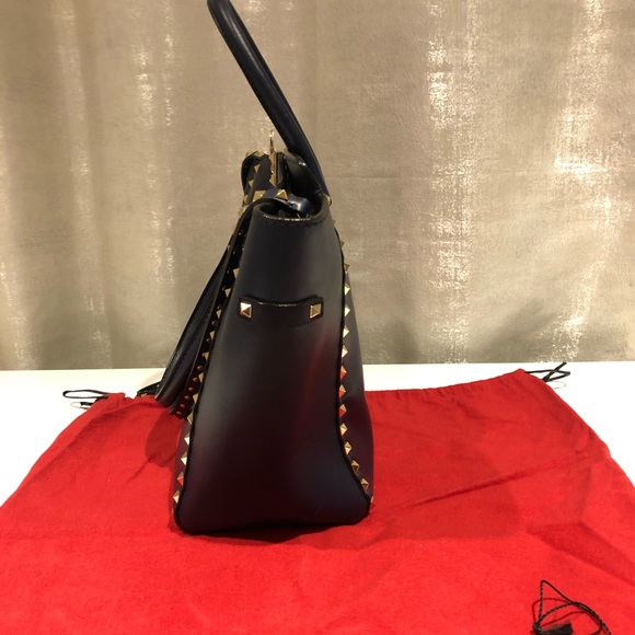 Valentino Garavani Rockstud Tote - Picture 6 of 8